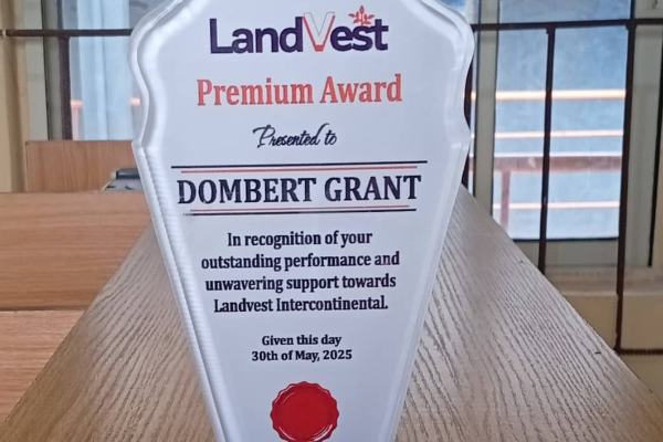 Dombert Grant Bags LandVest Premium Award for Outstanding Performance and Support