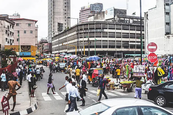 Salary Don Enter… Salary Don Finish! — 7 Nigerian Money Habits That Keep You Broke